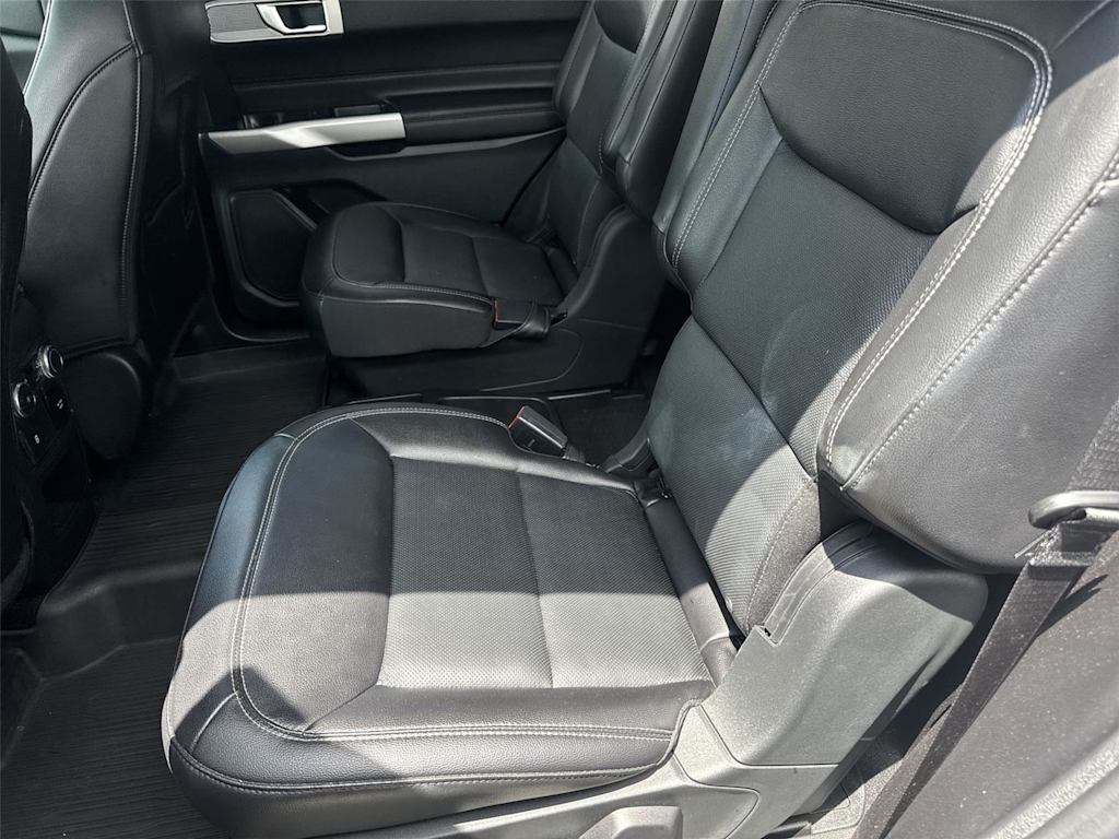 Thumbnail: 2021 Ford Explorer - 10