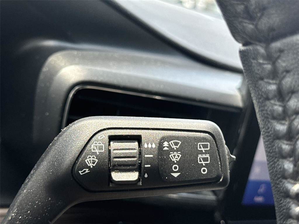 Thumbnail: 2021 Ford Explorer - 24