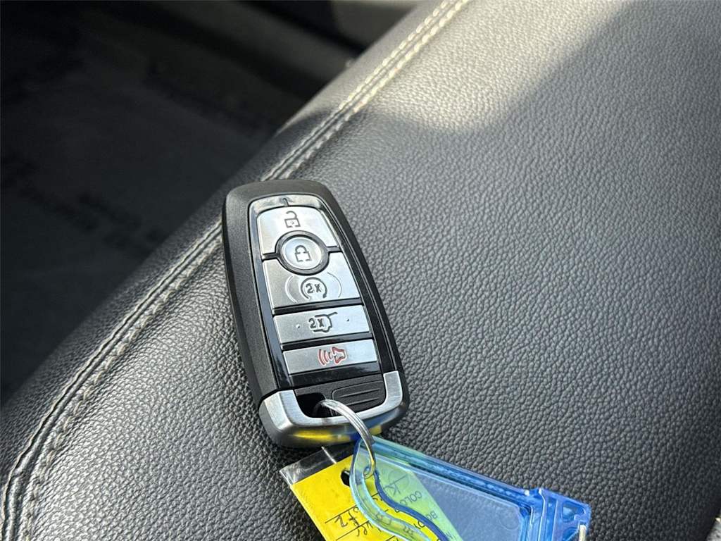 Thumbnail: 2021 Ford Explorer - 13