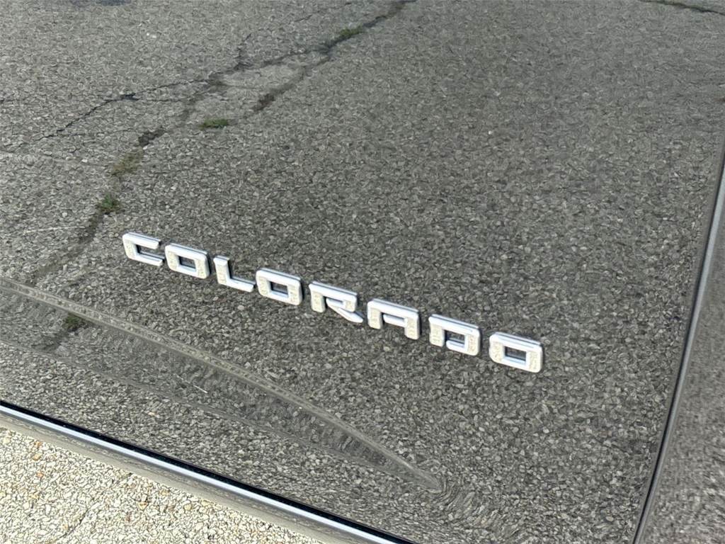 Thumbnail: 2022 Chevrolet Colorado - 18