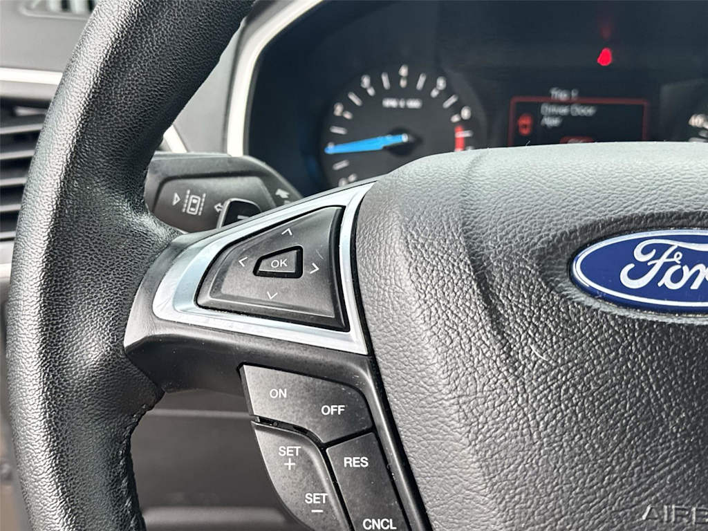 Thumbnail: 2019 Ford Edge - 24