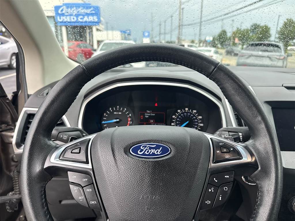 Thumbnail: 2019 Ford Edge - 2
