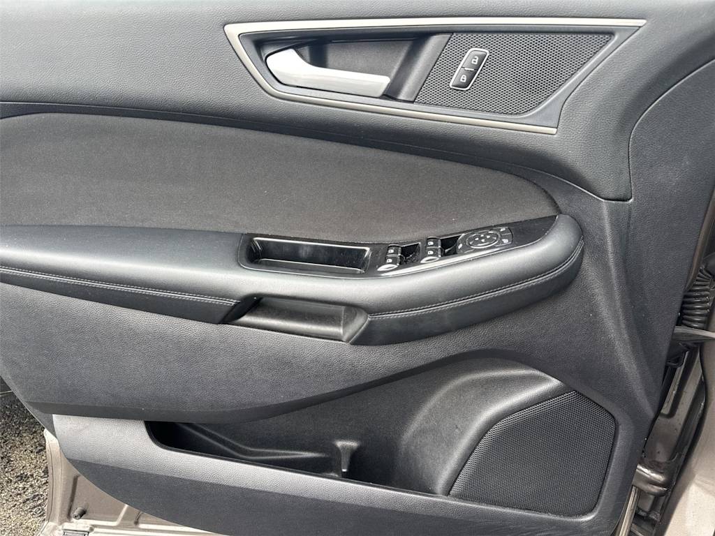 Thumbnail: 2019 Ford Edge - 30