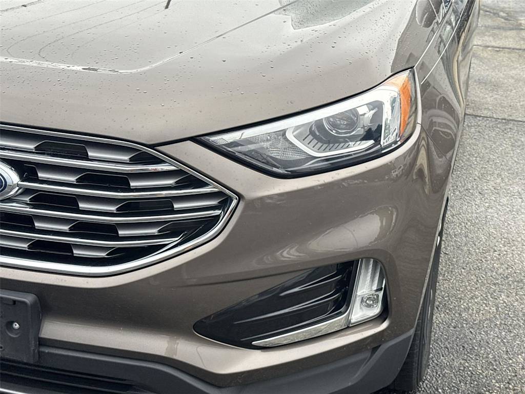 Thumbnail: 2019 Ford Edge - 19