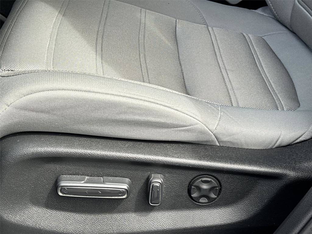 Thumbnail: 2019 Honda CR-V - 20