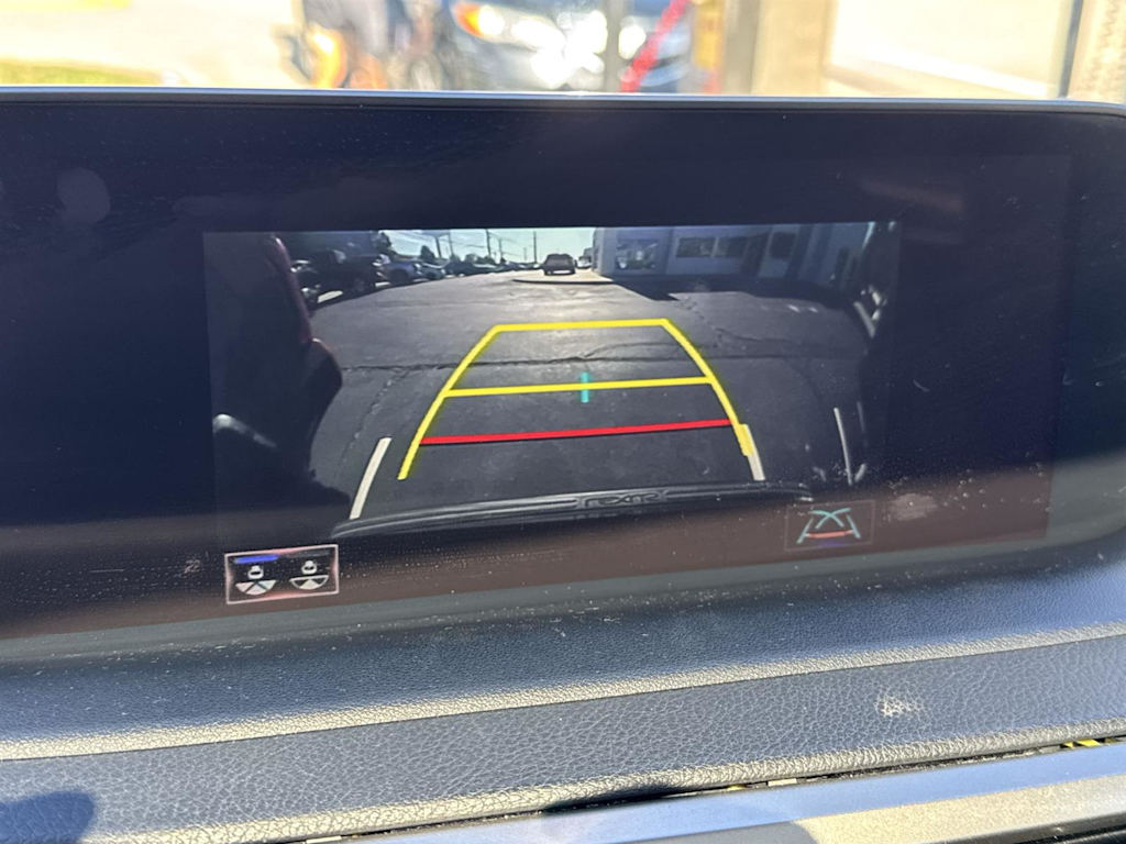 Thumbnail: 2020 Lexus RX - 27