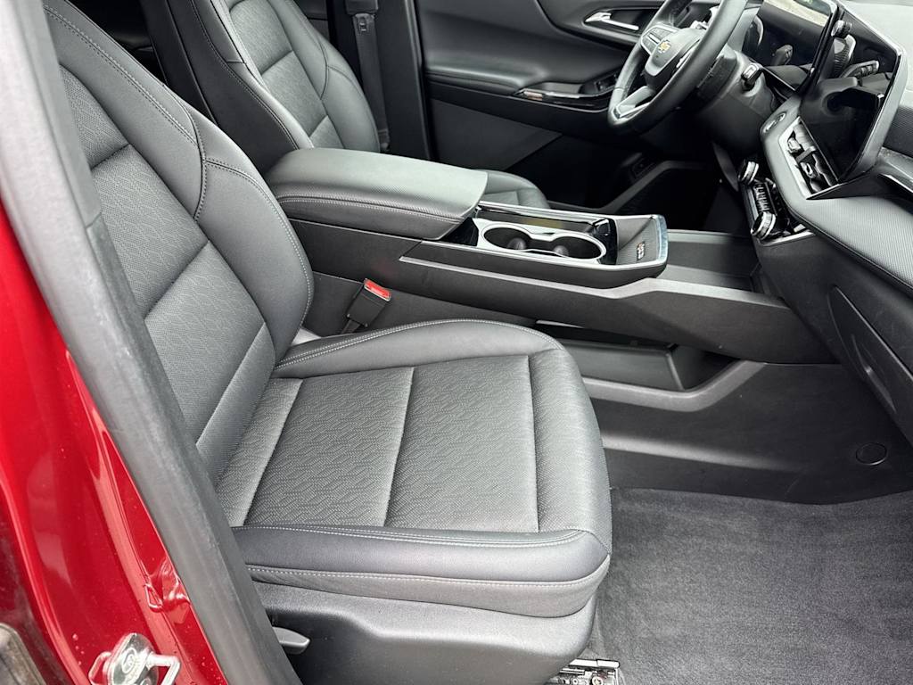 Thumbnail: 2025 Chevrolet Equinox - 10