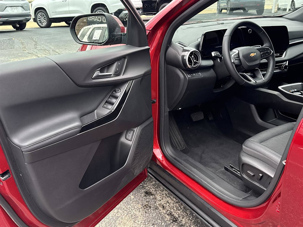 Thumbnail: 2025 Chevrolet Equinox - 15