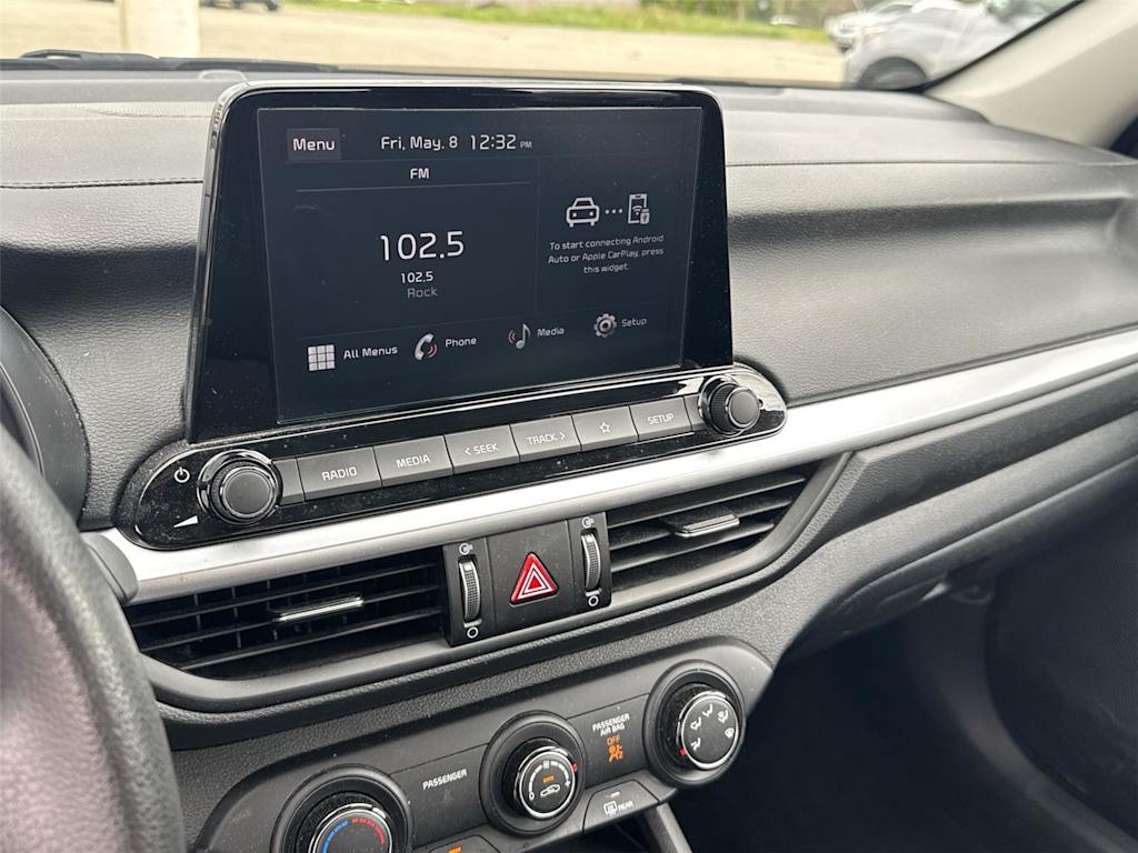 Thumbnail: 2024 Kia Forte - 10