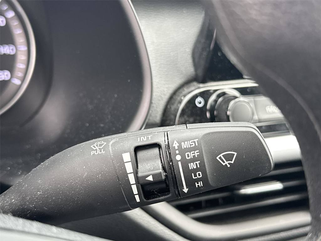 Thumbnail: 2024 Kia Forte - 24