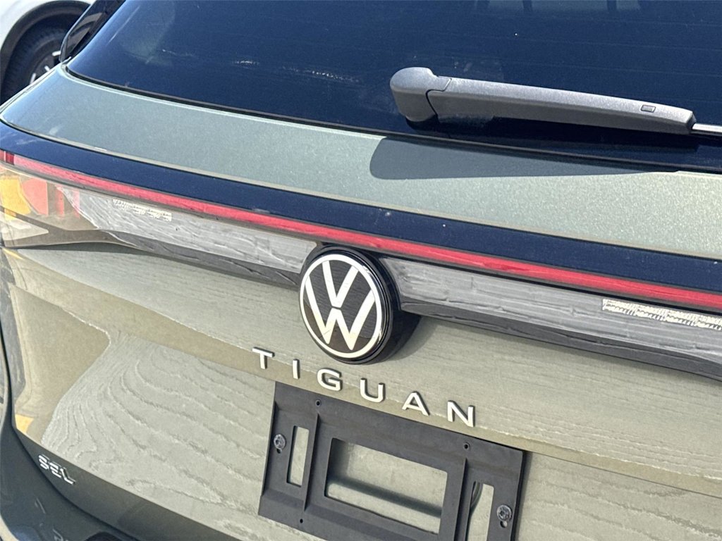 Thumbnail: 2025 Volkswagen Tiguan - 7