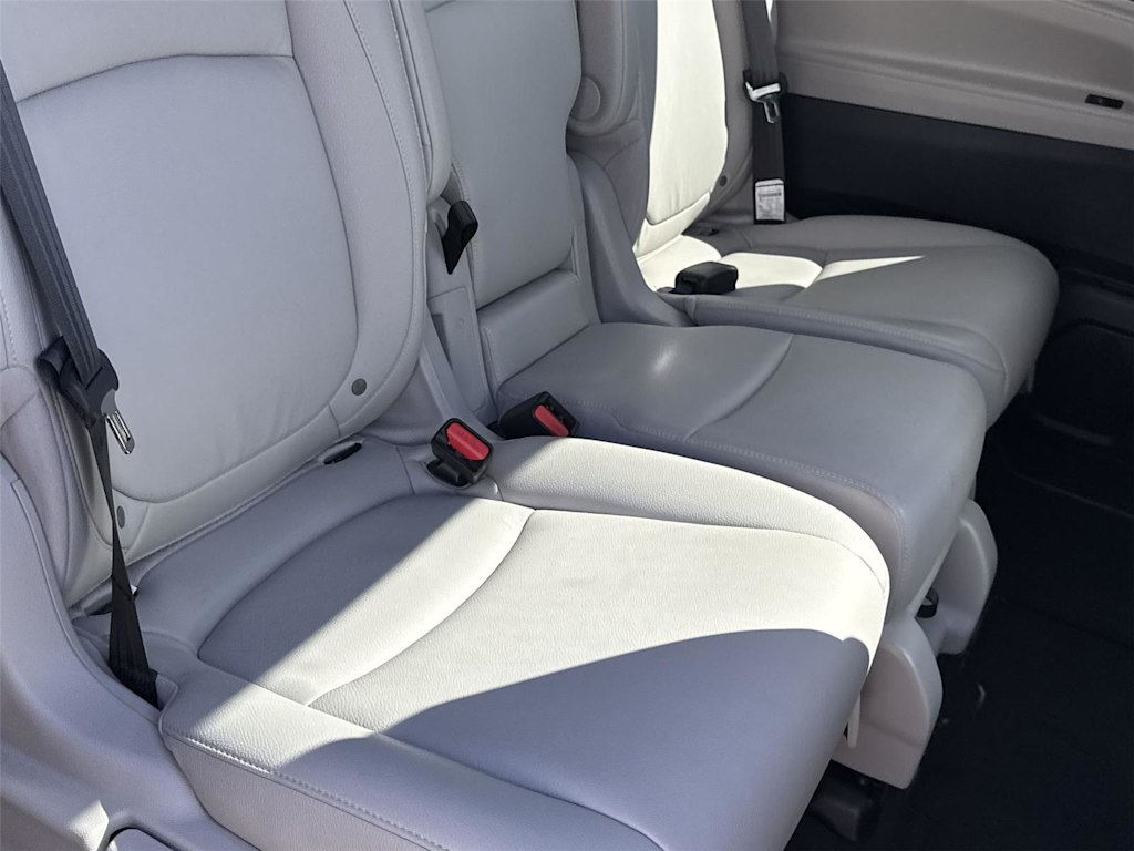 Thumbnail: 2026 Honda Odyssey - 9