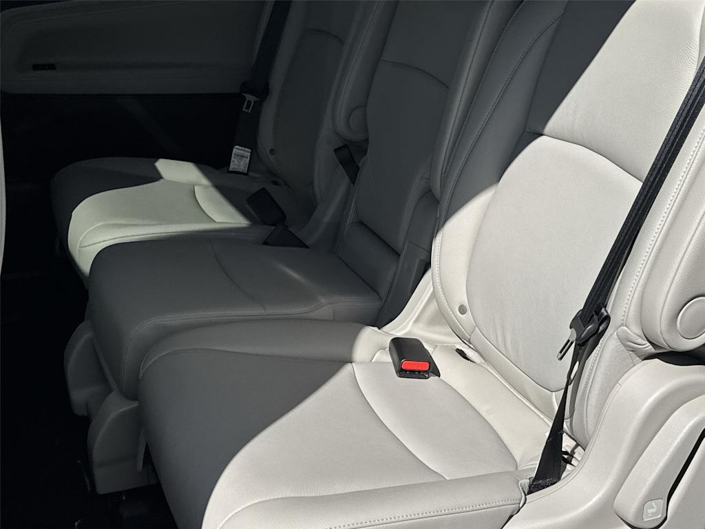 Thumbnail: 2026 Honda Odyssey - 10
