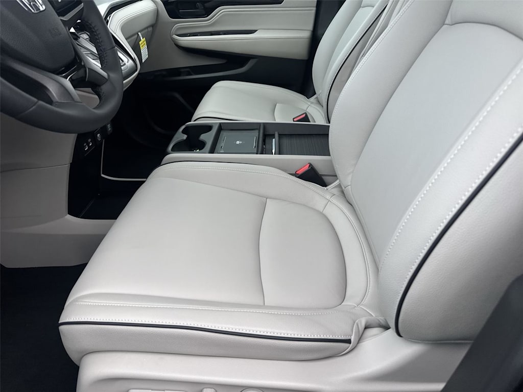 Thumbnail: 2026 Honda Odyssey - 10