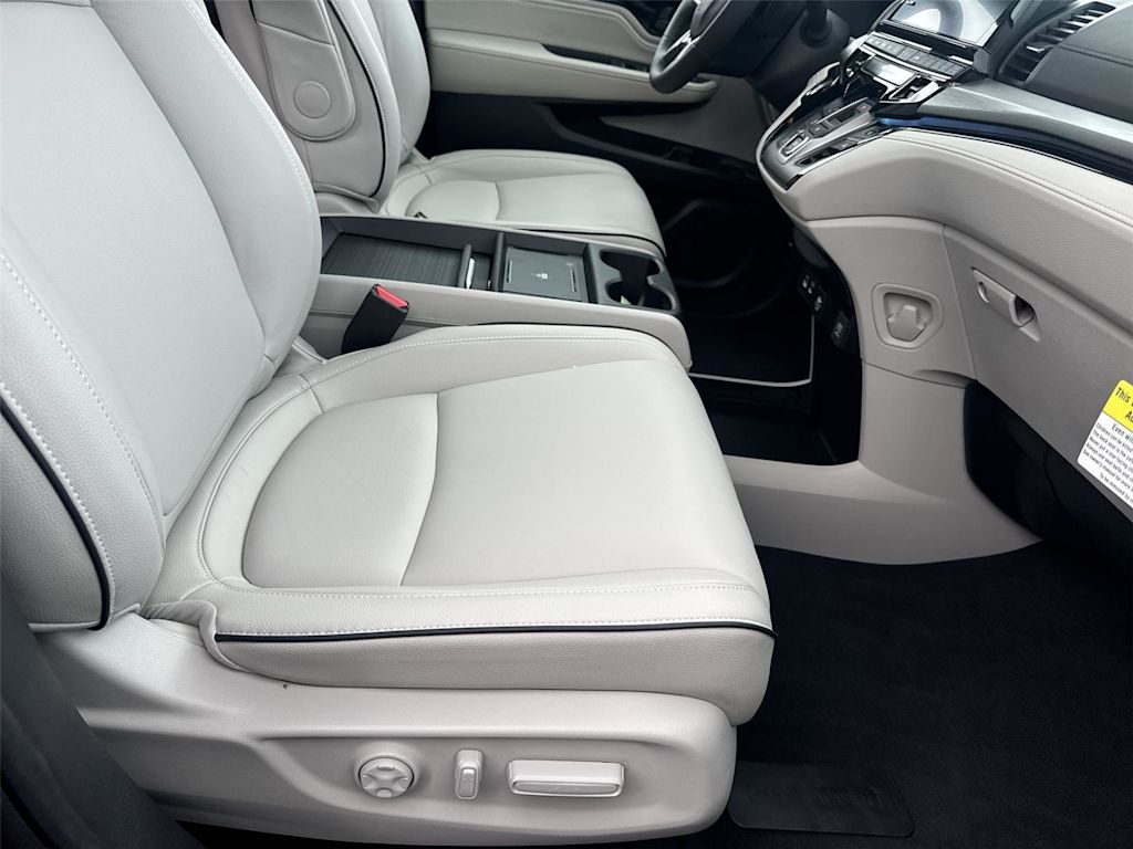 Thumbnail: 2026 Honda Odyssey - 9