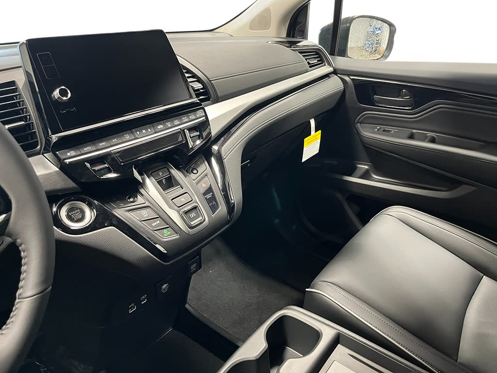Thumbnail: 2026 Honda Odyssey - 13