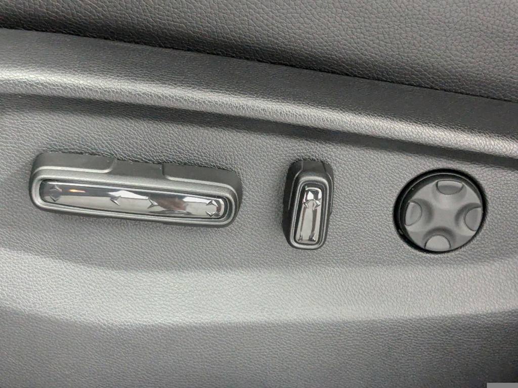 Thumbnail: 2026 Honda Odyssey - 15