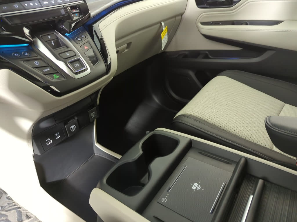 Thumbnail: 2026 Honda Odyssey - 10