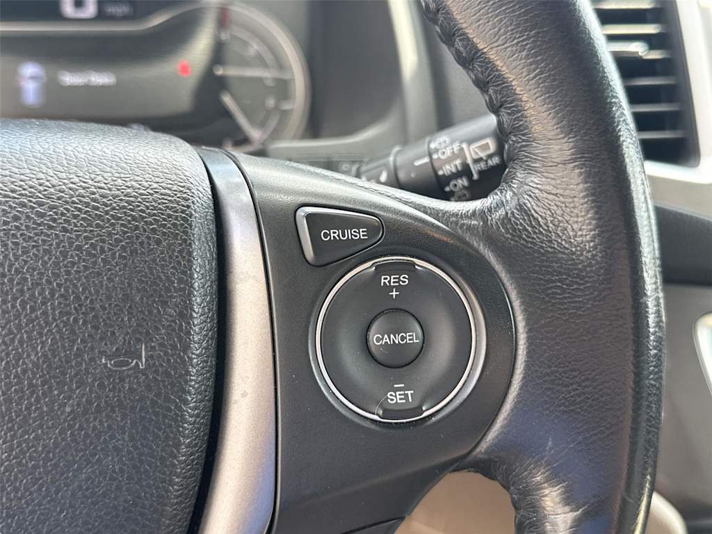 Thumbnail: 2018 Honda Pilot - 25