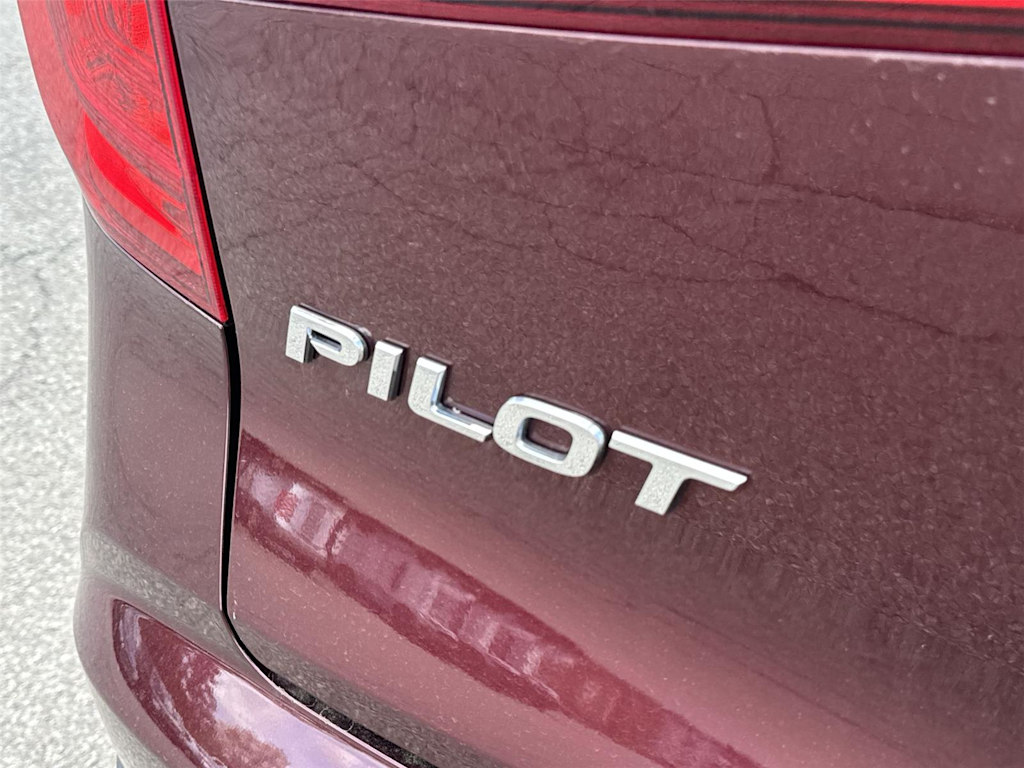 Thumbnail: 2018 Honda Pilot - 6
