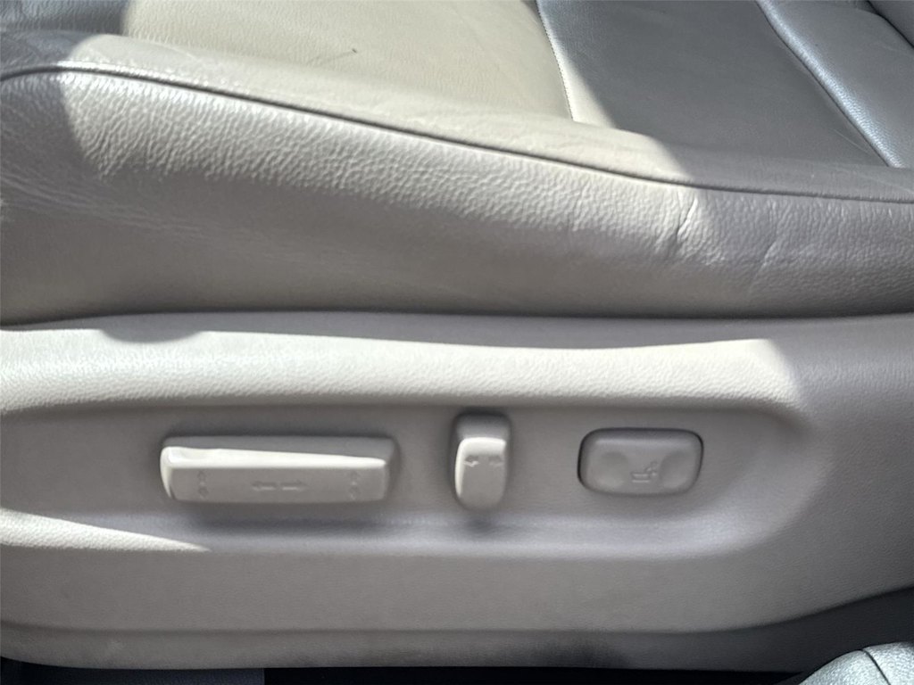 Thumbnail: 2018 Honda Pilot - 20