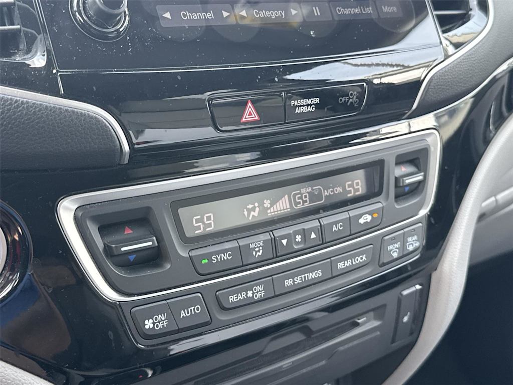 Thumbnail: 2019 Honda Pilot - 29