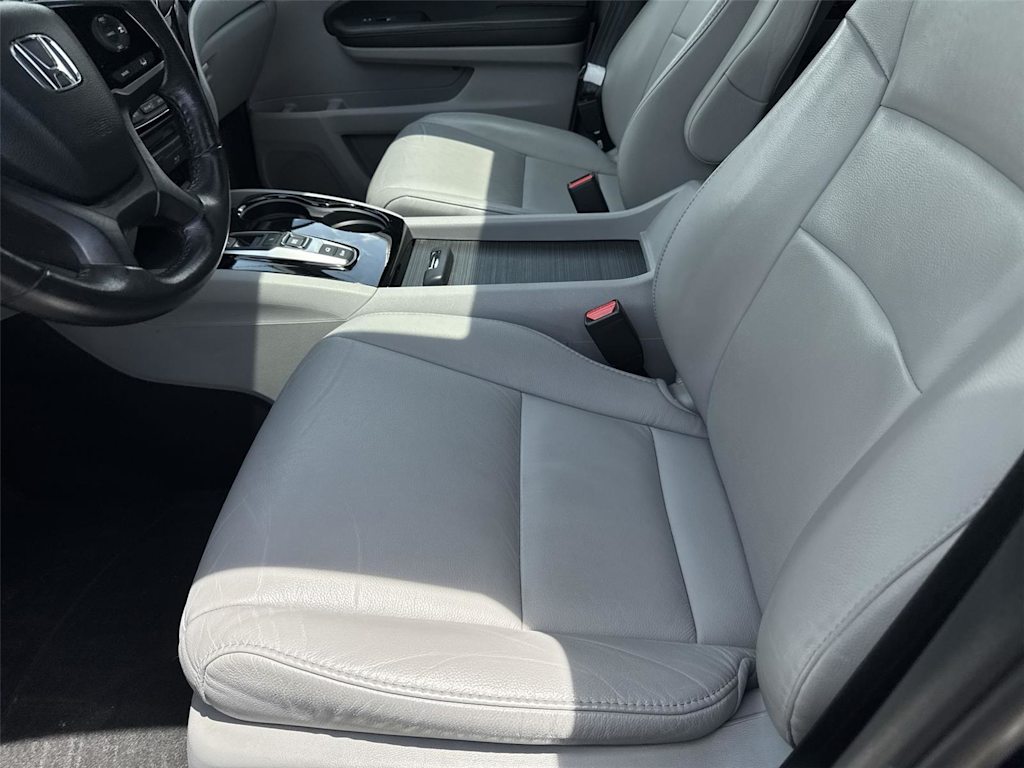 Thumbnail: 2019 Honda Pilot - 8