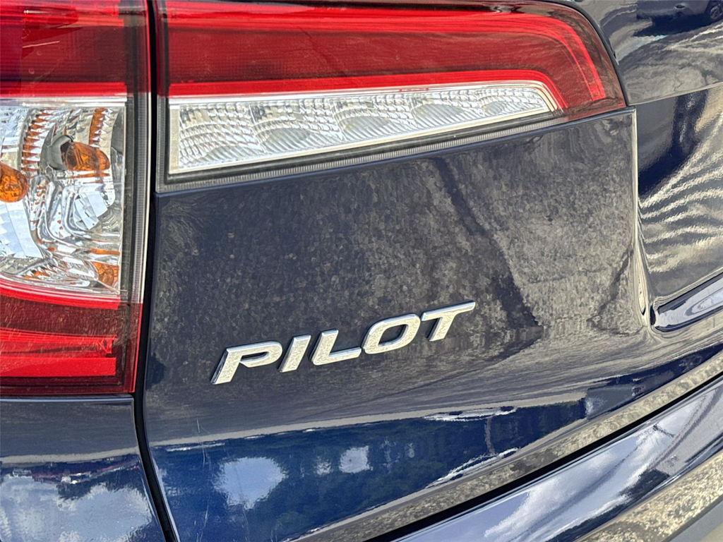 Thumbnail: 2019 Honda Pilot - 17