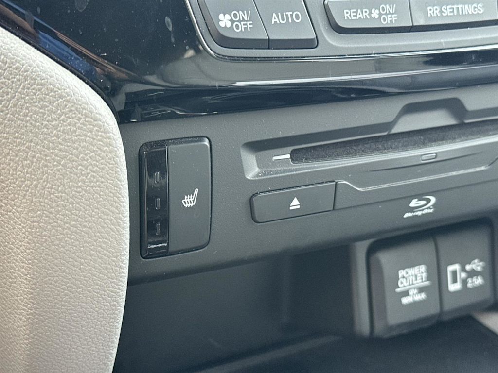 Thumbnail: 2019 Honda Pilot - 30