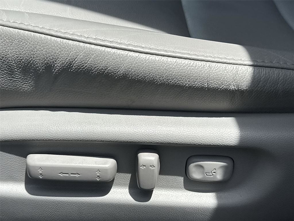 Thumbnail: 2019 Honda Pilot - 18