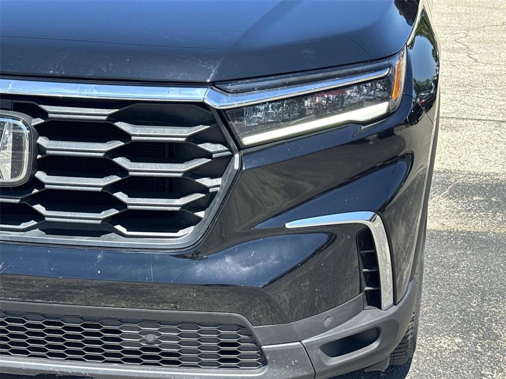 Thumbnail: 2023 Honda Pilot - 16