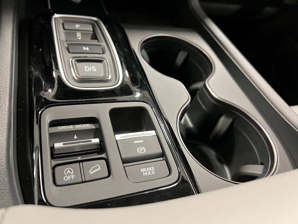 Thumbnail: 2025 Honda Pilot - 16