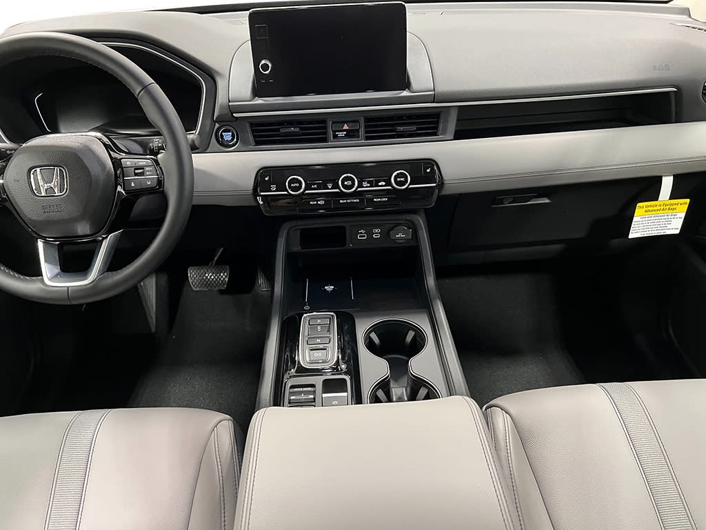 Thumbnail: 2025 Honda Pilot - 10