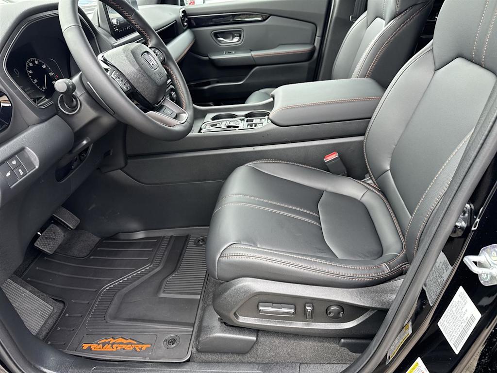 Thumbnail: 2025 Honda Pilot - 9