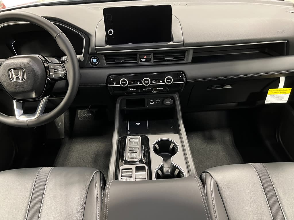 Thumbnail: 2025 Honda Pilot - 10