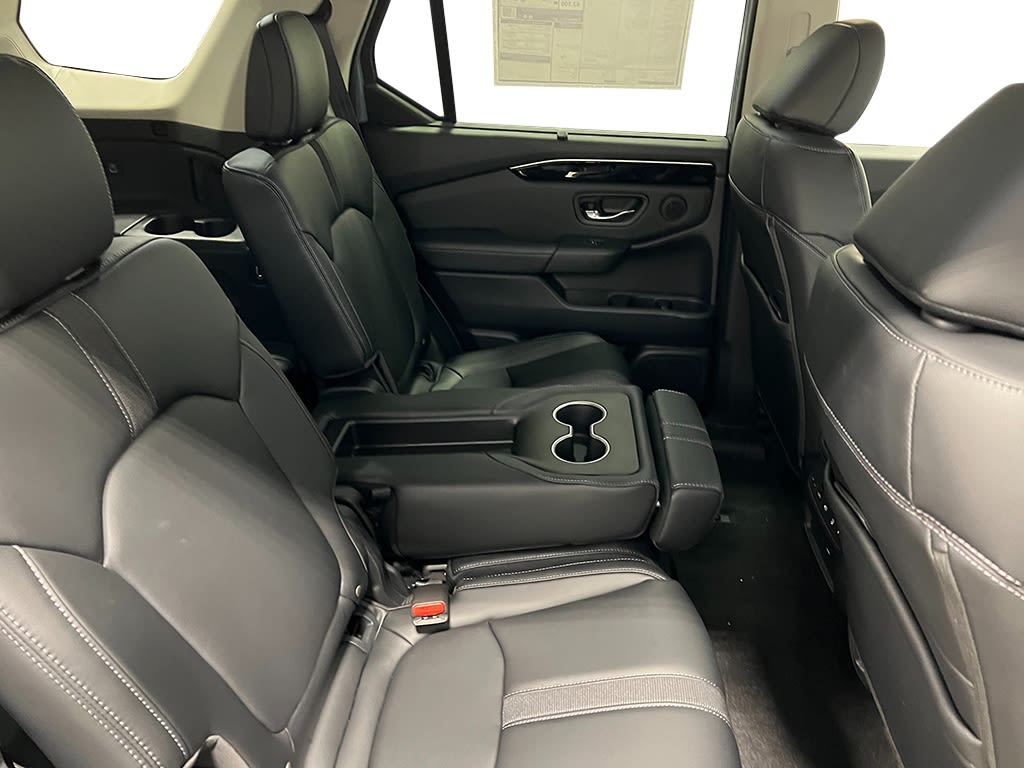 Thumbnail: 2025 Honda Pilot - 38
