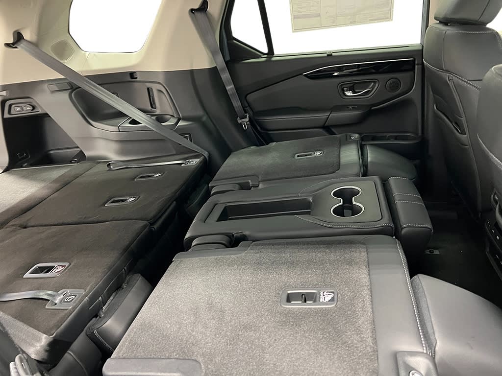 Thumbnail: 2025 Honda Pilot - 37