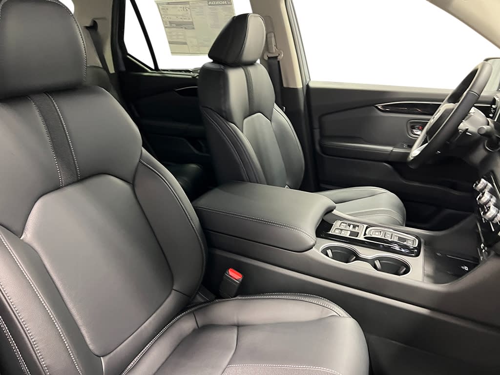 Thumbnail: 2025 Honda Pilot - 13