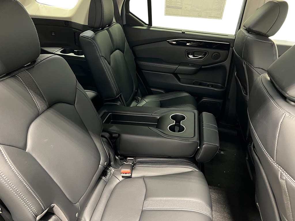 Thumbnail: 2025 Honda Pilot - 38