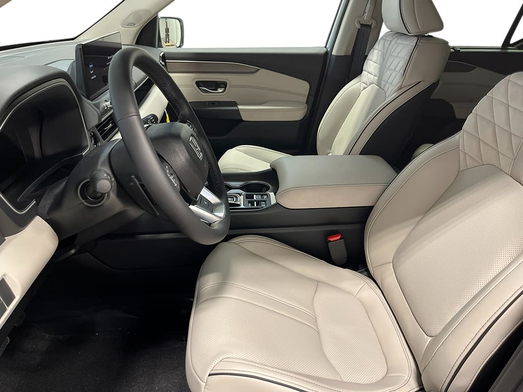 Thumbnail: 2026 Honda Pilot - 10
