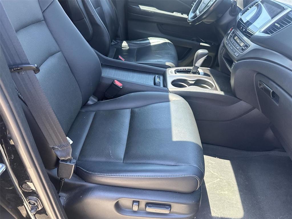 Thumbnail: 2019 Honda Ridgeline - 10