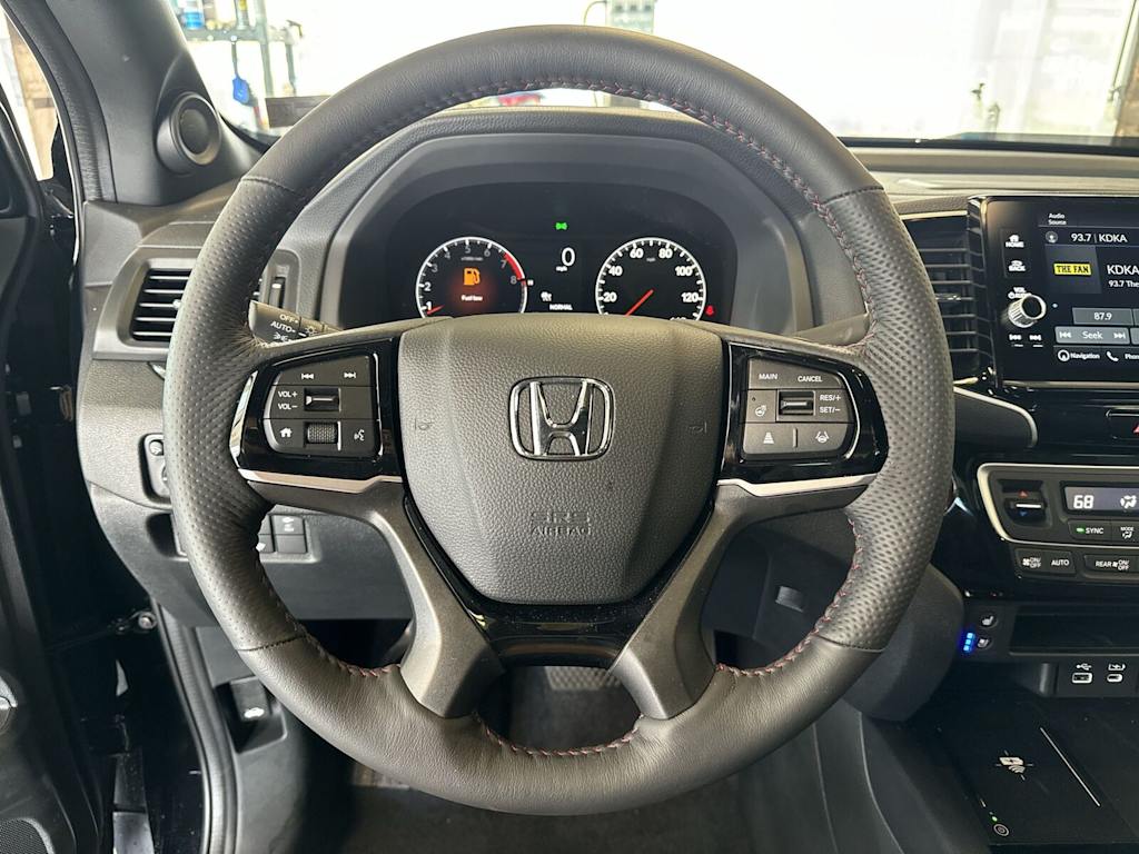 2024 Honda Ridgeline Black Edition 2