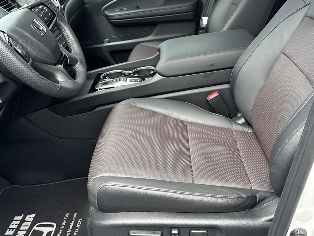 2024 Honda Ridgeline Black Edition 9