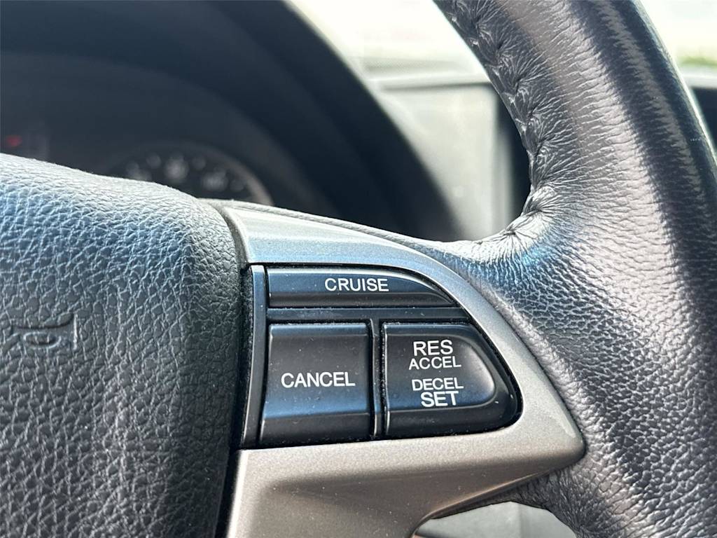 Thumbnail: 2010 Honda Accord Crosstour - 15