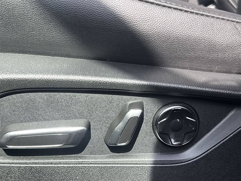 Thumbnail: 2023 Acura MDX - 20