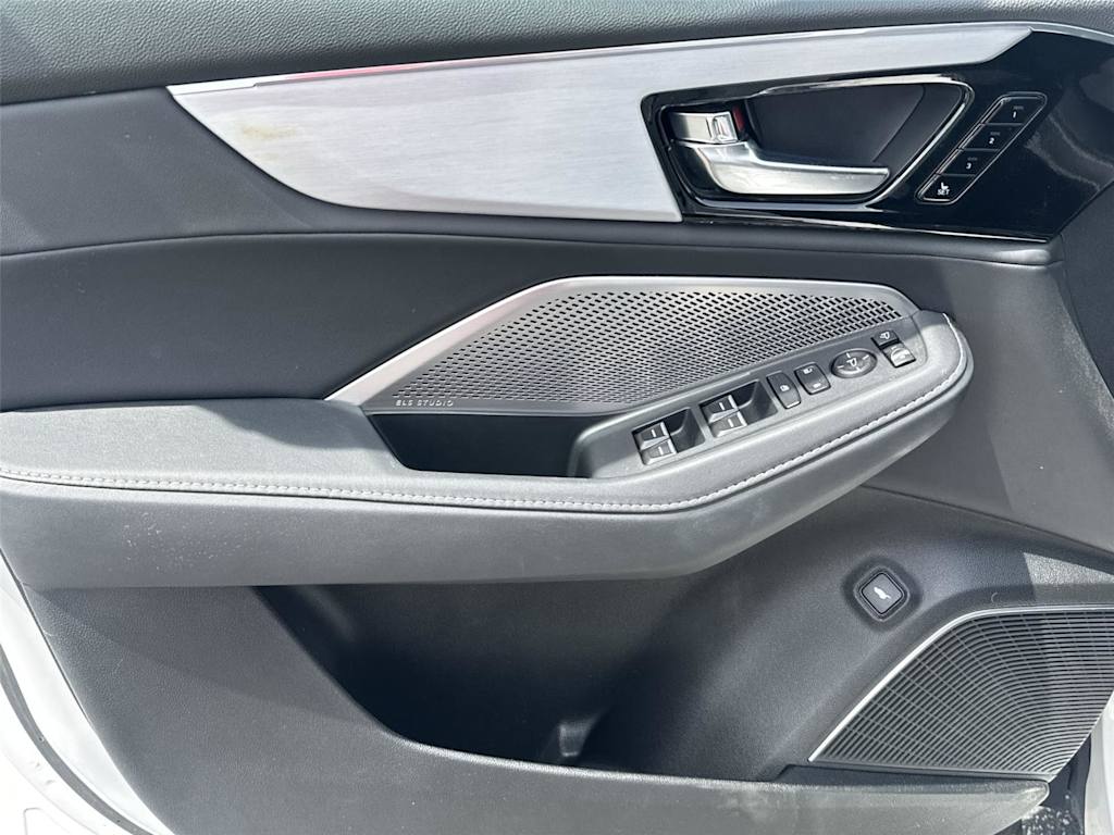 Thumbnail: 2024 Acura MDX - 30