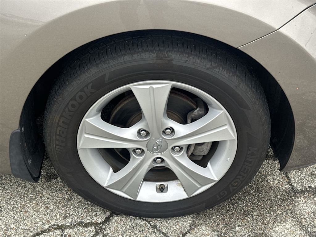 Thumbnail: 2016 Hyundai Elantra - 6