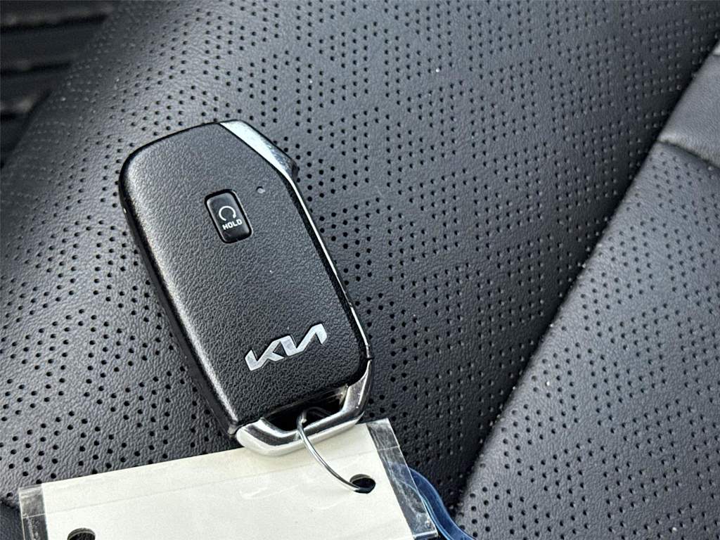 Thumbnail: 2022 Kia Sorento - 15