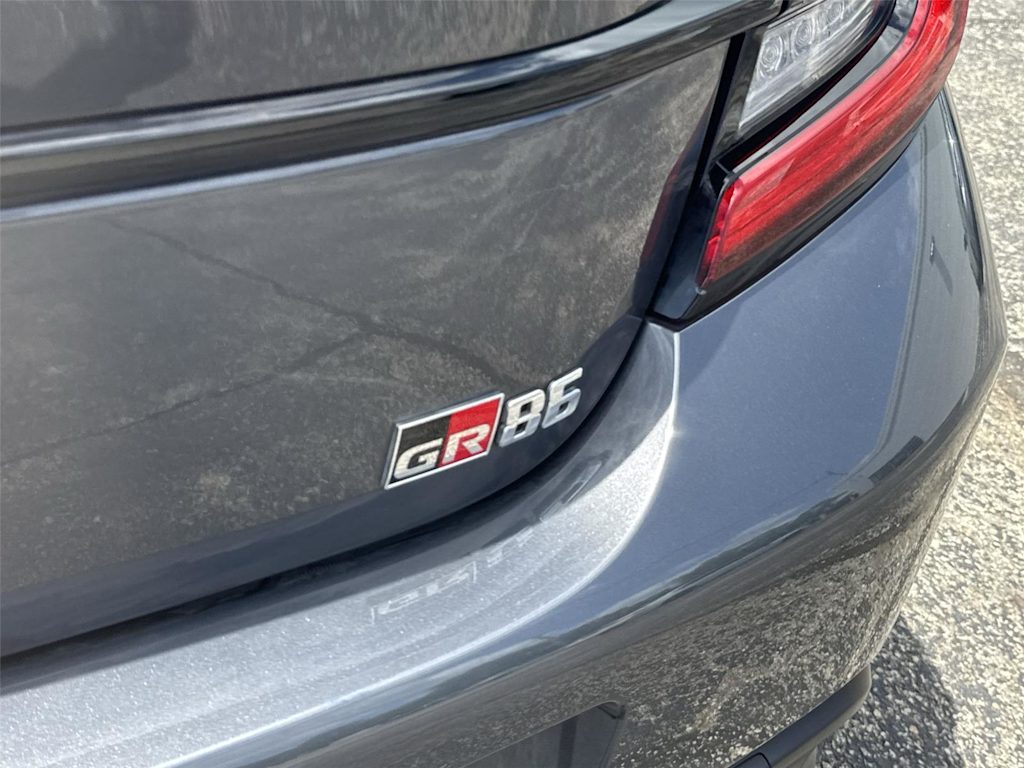 Thumbnail: 2025 Toyota GR86 - 6