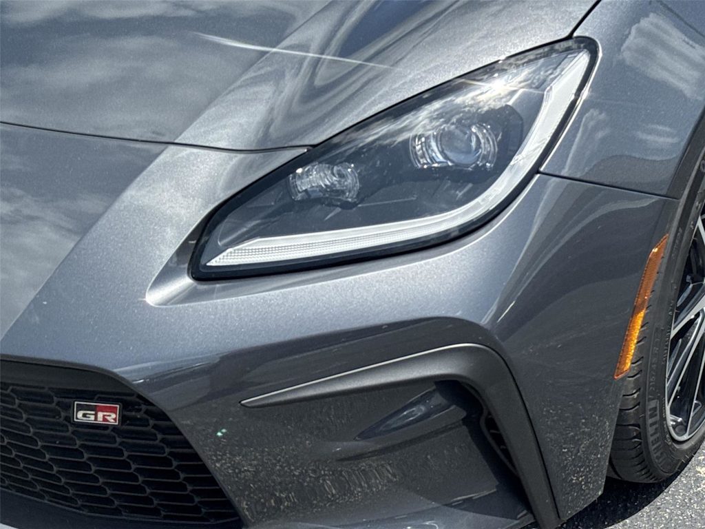 Thumbnail: 2025 Toyota GR86 - 18